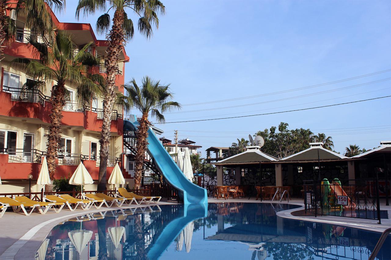 Semoris Hotel Side Exterior photo
