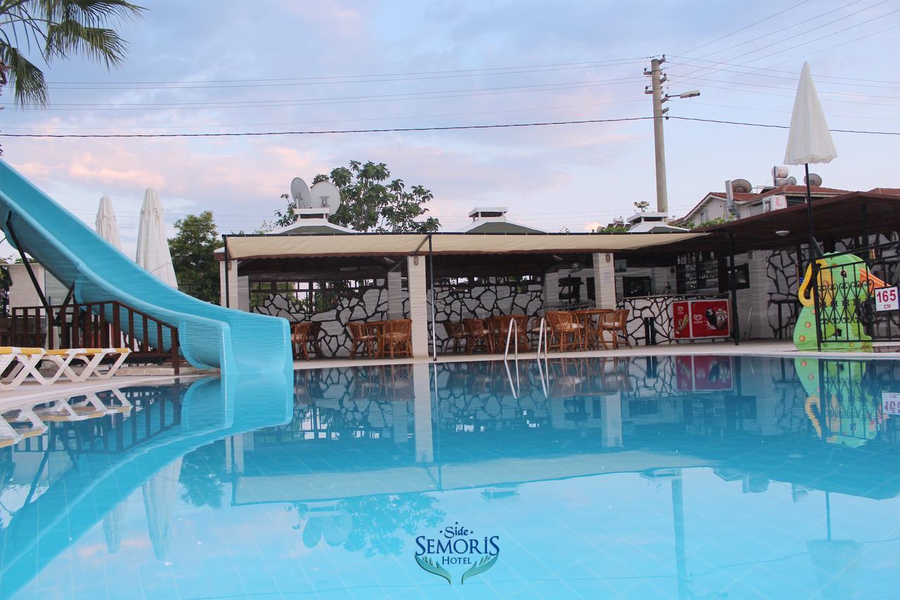 Semoris Hotel Side Exterior photo